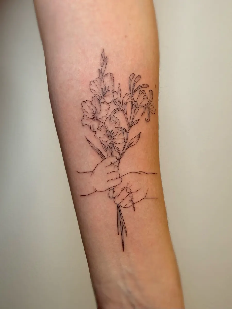 Tatuaż fine line — realizacja 19, autor @frarigheztattoo