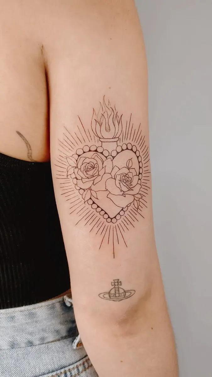 Tatuaż fine line — realizacja 54, autor @geehawkestattoo