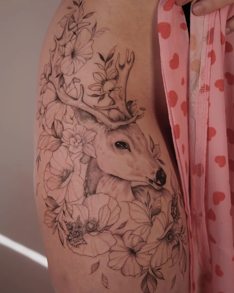 Tatuaż fine line — realizacja 59, autor @geehawkestattoo