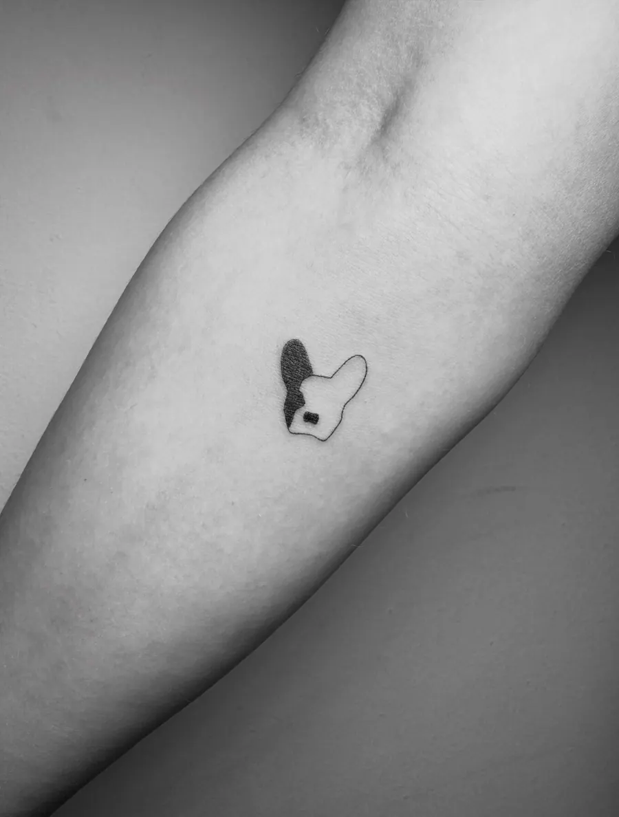 Tatuaż fine line — realizacja 63, autor @winterstone