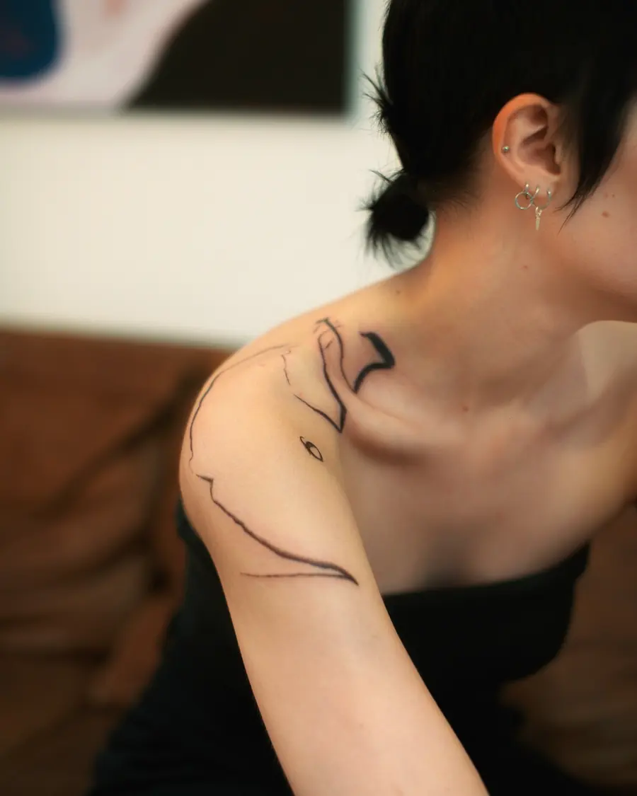 Tatuaż fine line — realizacja 65, autor @goodmorningalina