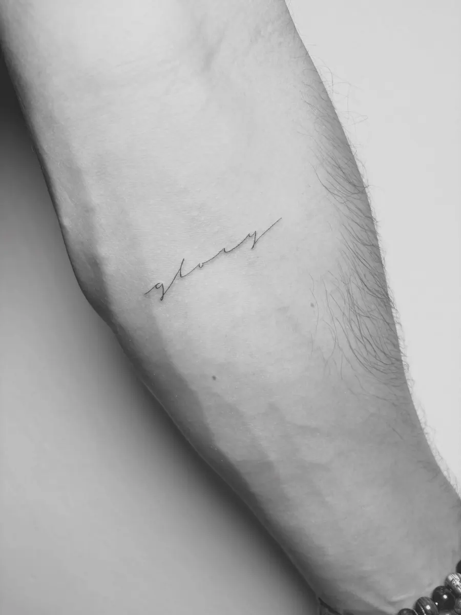 Tatuaż fine line — realizacja 68, autor @winterstone