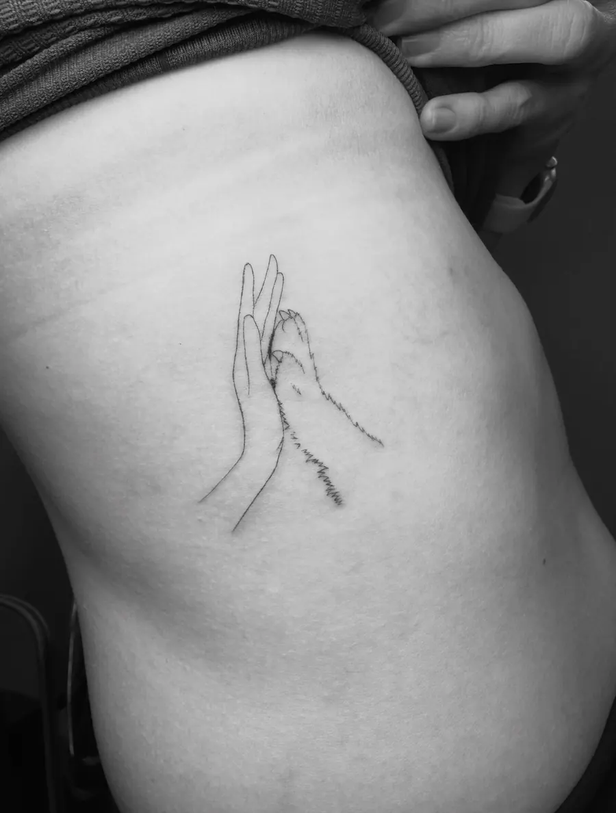 Tatuaż fine line — realizacja 72, autor @winterstone