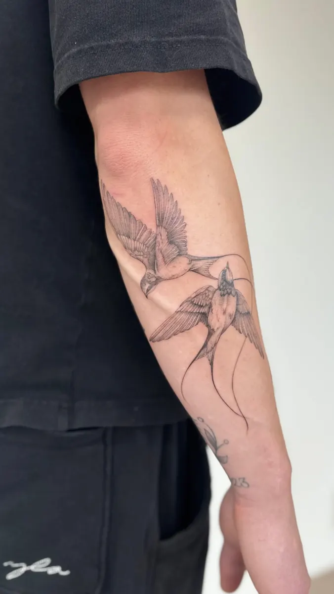 Tatuaż fine line — realizacja 89, autor @sinistrum_tattoo