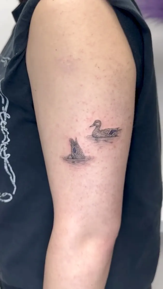 Tatuaż fine line — realizacja 93, autor @sinistrum_tattoo