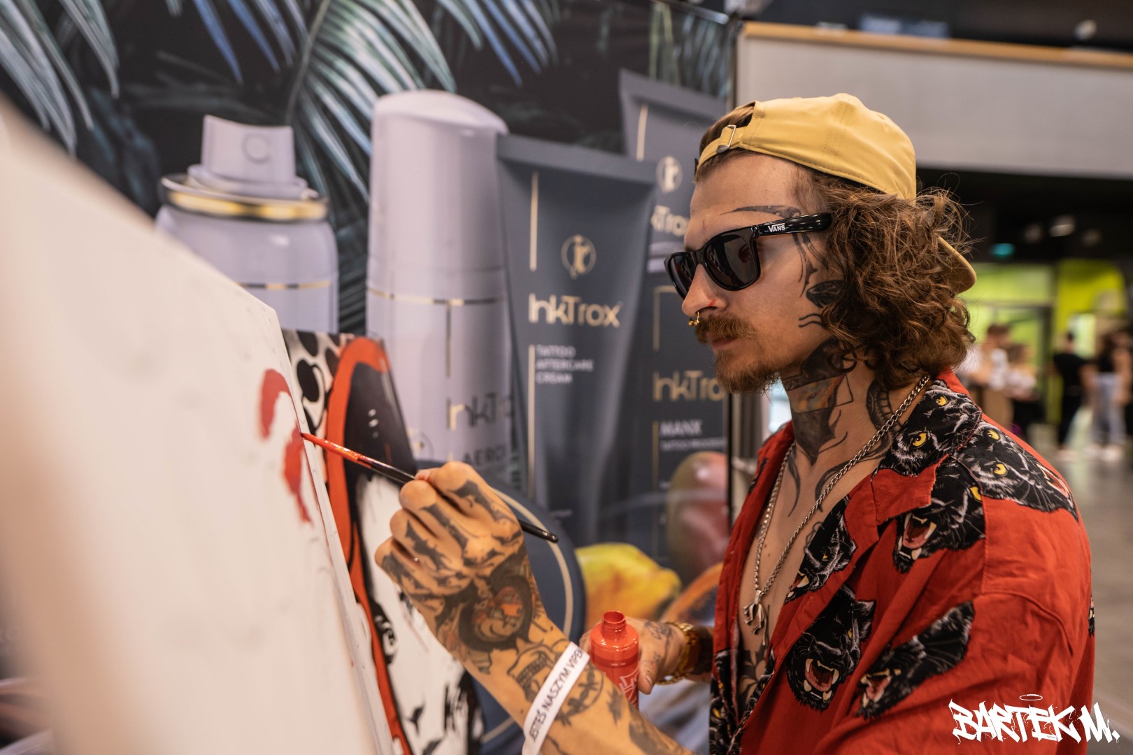 Artysta podczas Gdańsk Tattoo Konwent 2023